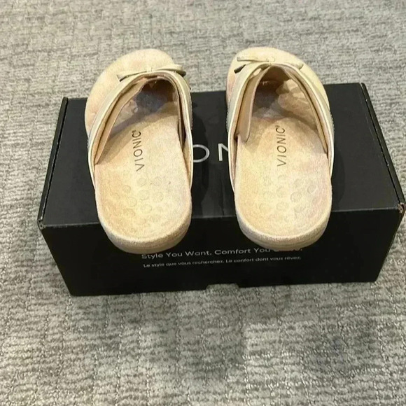 Vionic BELLA Comfort Sandal -Toe Post -Semolina - Picture 3 of 6